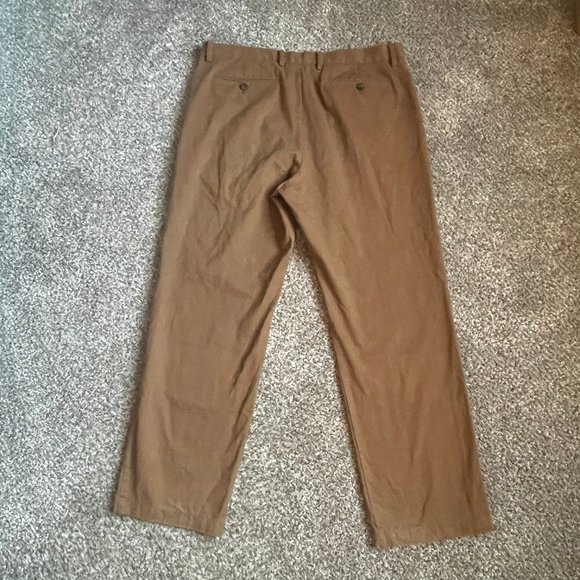 Amazon Essentials Men's Classic-Fit Wrinkle-Resistant Pleated Chino Pant 38Wx32L - Picture 5 of 11